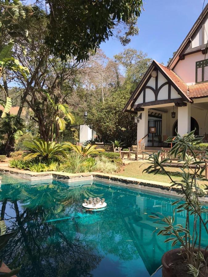 Live Suites Itaipava Luaran gambar