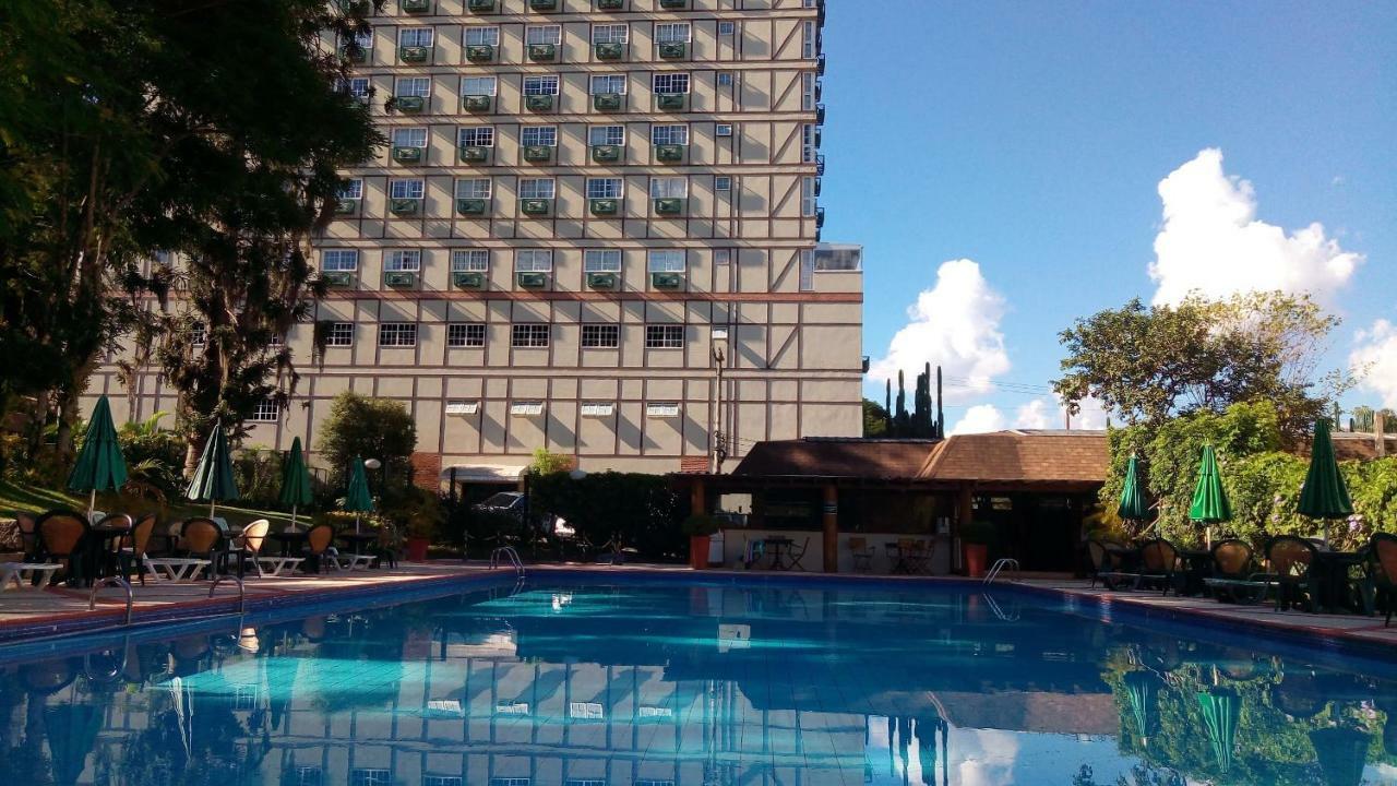 Live Suites Itaipava Luaran gambar